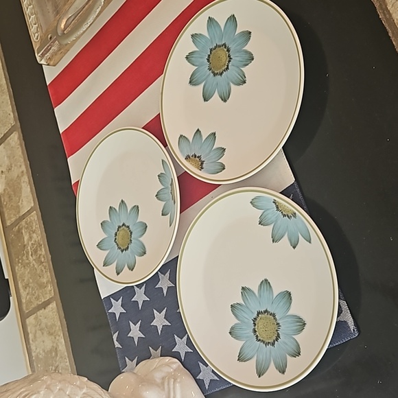 Noritake Progression UP-SA Daisy Dessert/Bread Plates - Picture 1 of 5